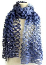 画像2: シルクオンブレ・カットワークスカーフ ”ブリュイ・デ・ヴァーグ（波の音)"・ブルーマリン (2)