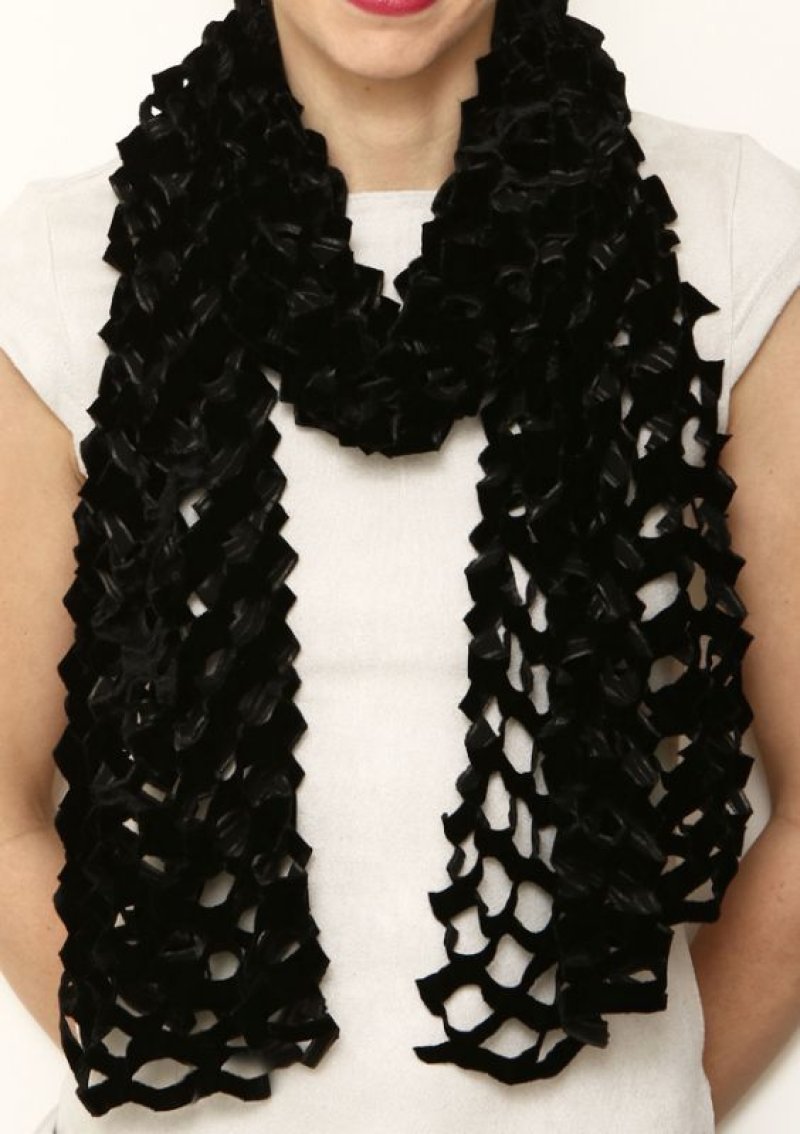 画像1: シルクベルベットスカーフ"ブリュイ・デ・ヴァーグ（波の音）”・ブラックガンメタル (1)