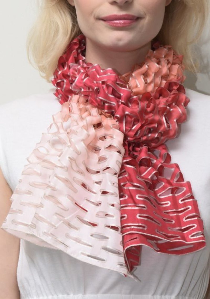 画像1: シルク羽二重 “TANABATA” スカーフ・ルージュローズ (1)