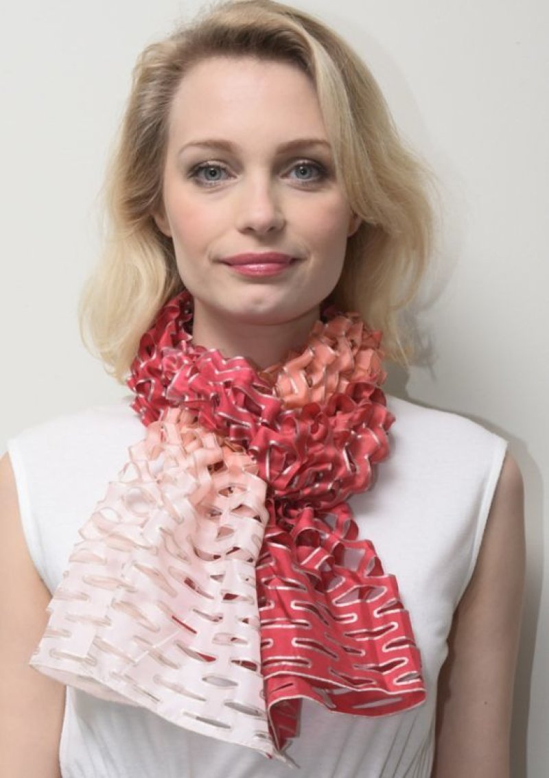 画像3: シルク羽二重 “TANABATA” スカーフ・ルージュローズ (3)