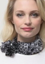 画像1: シルクオンブレ・カットワークプチスカーフ ”エトワール・フィラント（流れ星)"  (1)