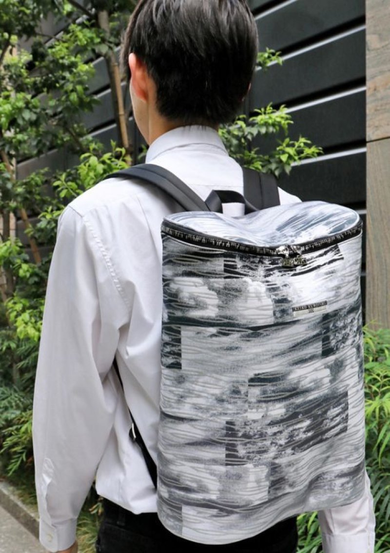 画像1:  コットンサテン・レキュームリュック ”テール・ド・シエル(地上の空)" ・モノクローム (1)