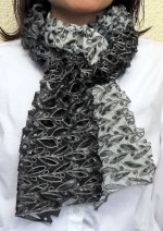 画像1: コットンローンカットワーク・スカーフ”オリビエ（オリーブの樹）” [手洗いOK] (1)