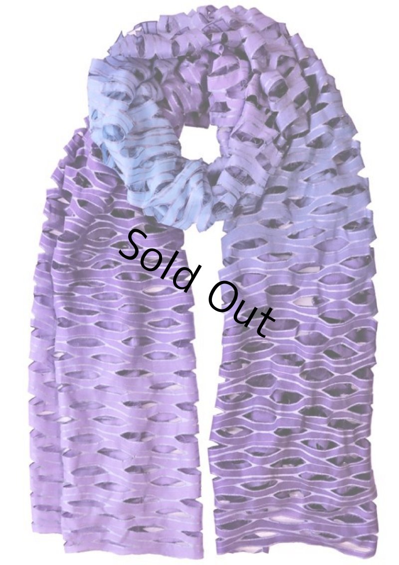 画像2: シルクオンブレ・カットワークスカーフ ”ブリュイ・デ・ヴァーグ（波の音)"・コズミックバイオレット (2)