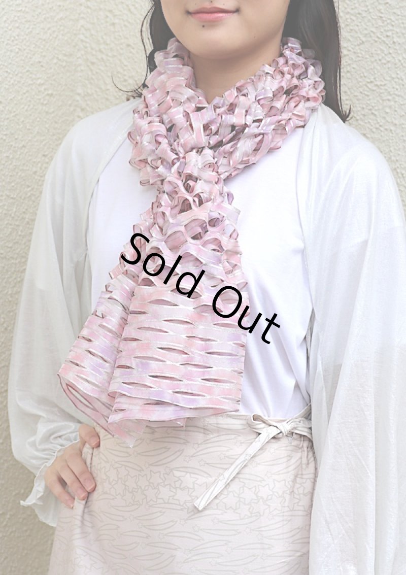 画像2: シルクカットワークスカーフ ”ジャルダン・ド・フルール(Flower Garden)” ・ラベンダーローズ (2)