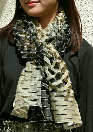KEIKO KUROISHIシルバーラメ ストール クリスマス KEIKO KUROISHI Official Storeは、12月30日〜1月4日まで、発送をお